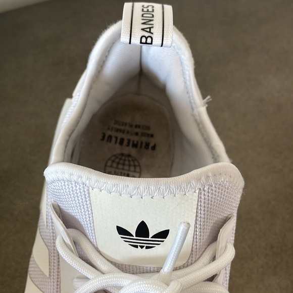 ADIDAS NMD R1 Primeblue Mens:size 8.5 Color: white gum Style: GZ9260 - Picture 12 of 12